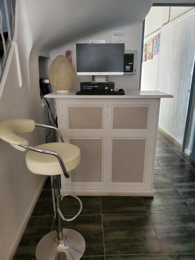 Brit Hotel Colbert Juan-les-Pins Bagian luar foto
