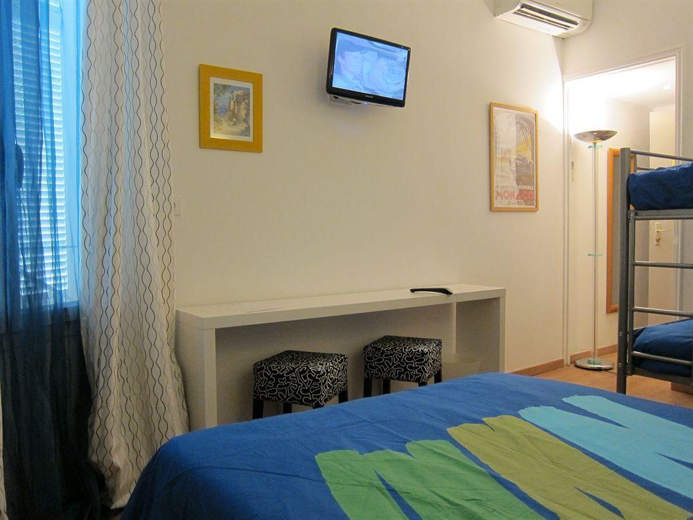 Brit Hotel Colbert Juan-les-Pins Bagian luar foto